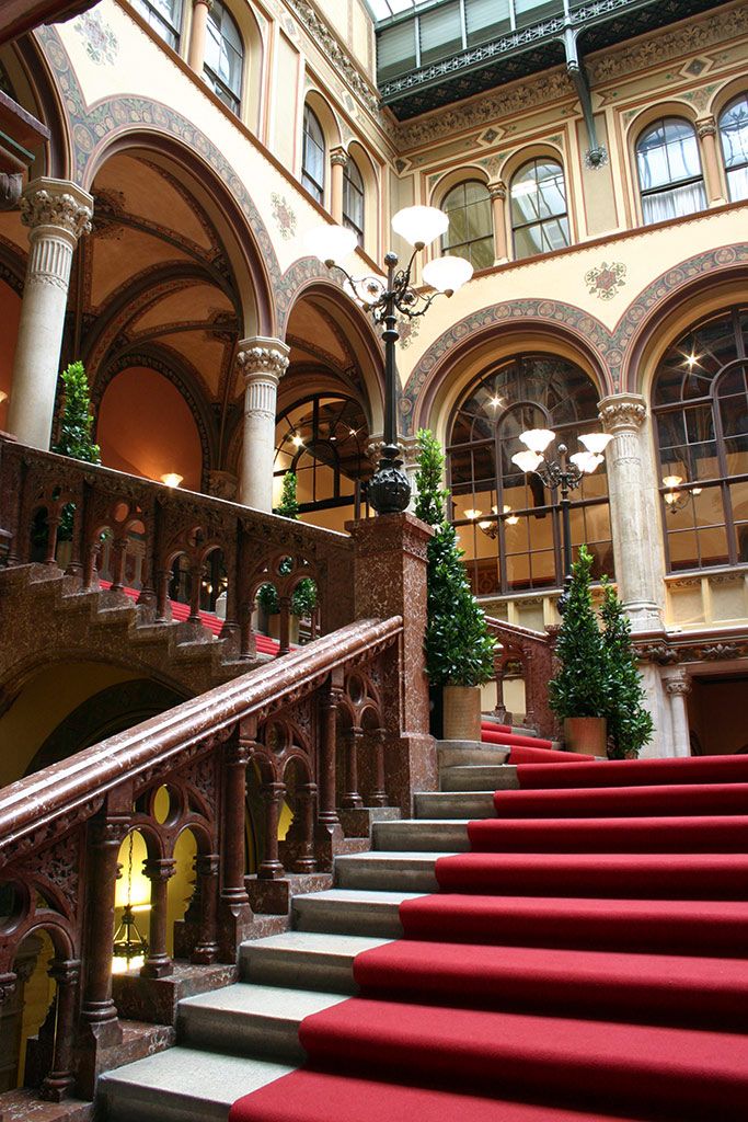 Feststiege im Palais Ferstel